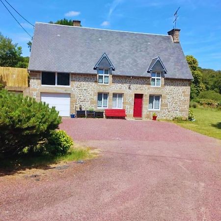 Maison En Pierre Au Milieu Du Bocage Coulouvray-Boisbenatre Экстерьер фото